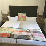 Maison d'hôtes Stadt-gut-hotels - Kleine 3*