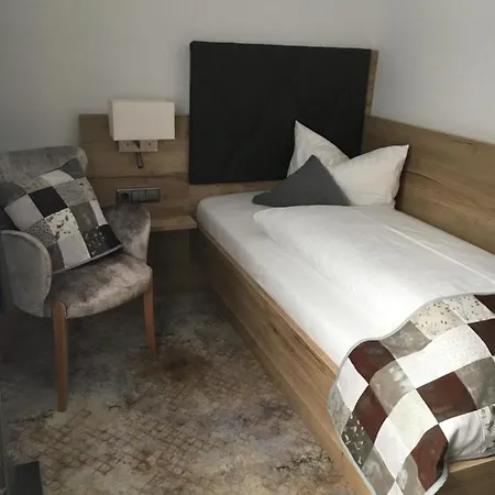 Stadt-gut-hotels - Kleine Pensión 3*