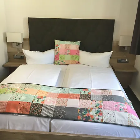 Pensión Stadt-gut-hotels - Kleine 3*