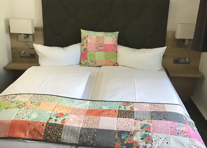 Konukevi Stadt-gut-hotels - Kleine 3*